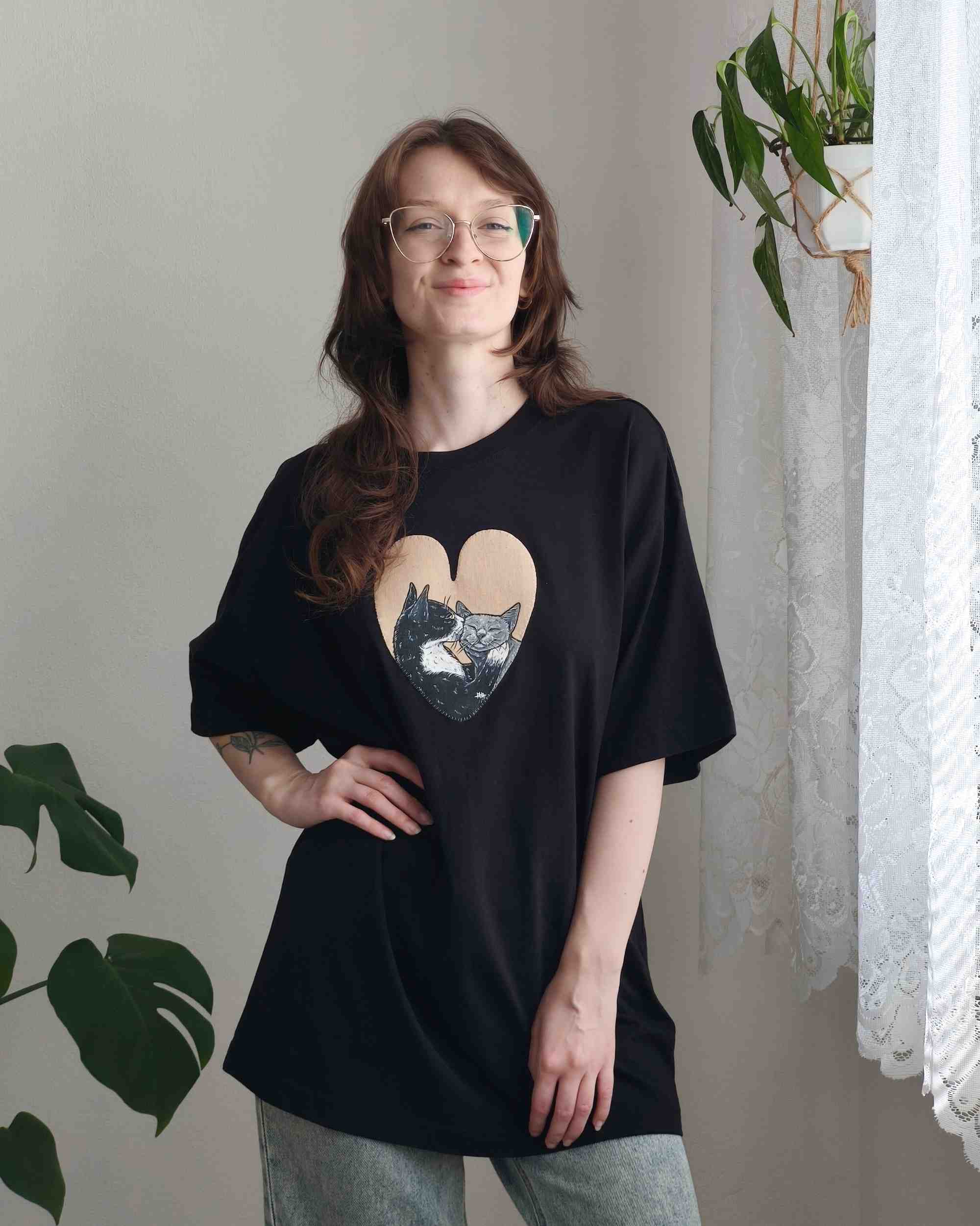 Mačky v srdci - Bavlnené tričko (oversize S)