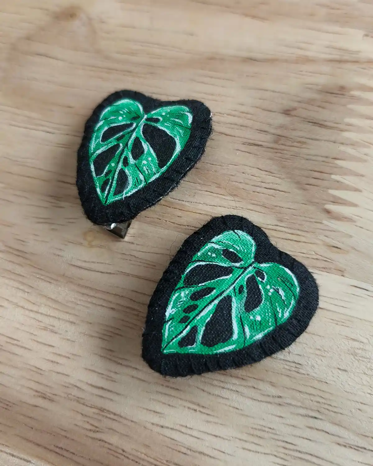 Set malých sponiek – Monstera